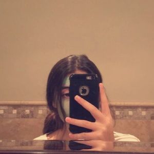 Meet your Posher, Nadia